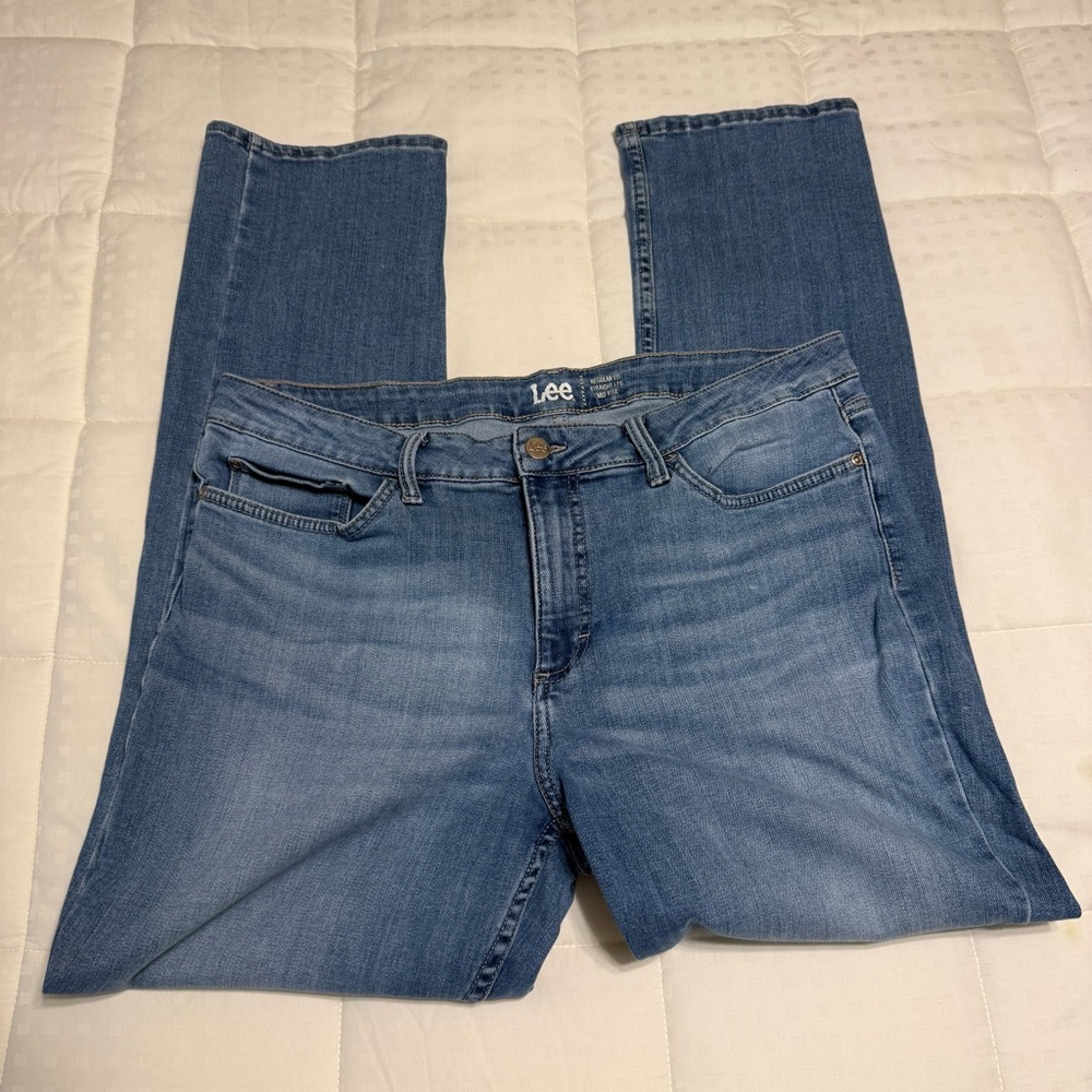 Lee Women's Classic‎ Blue Straight Leg Jeans